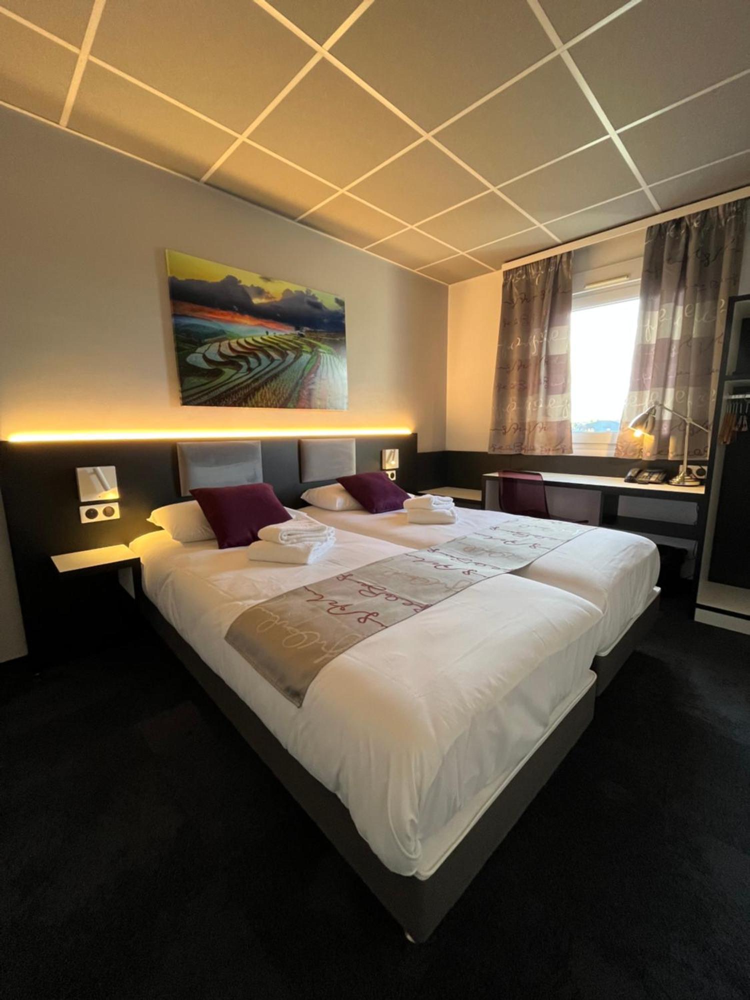 Brit Hotel Le 沃苏勒 外观 照片