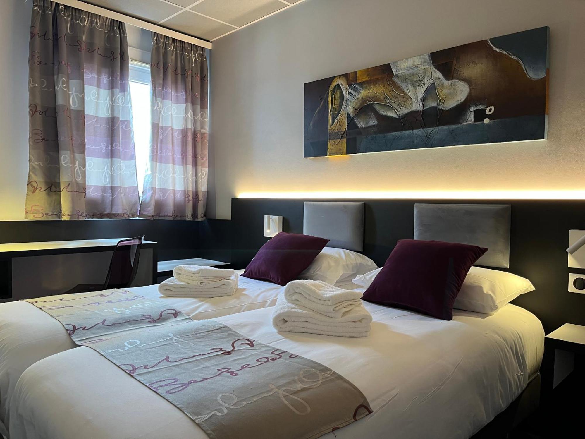 Brit Hotel Le 沃苏勒 外观 照片